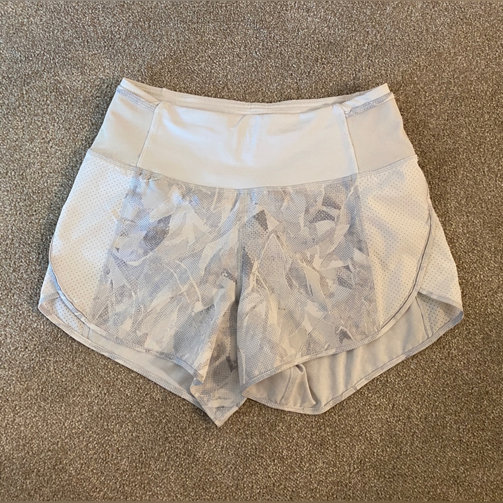 Lululemon Real Quick Short - White and Gray